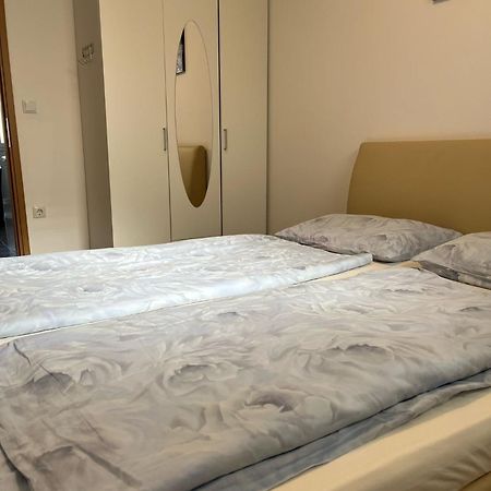 Apartments Ban Galižana Eksteriør bilde