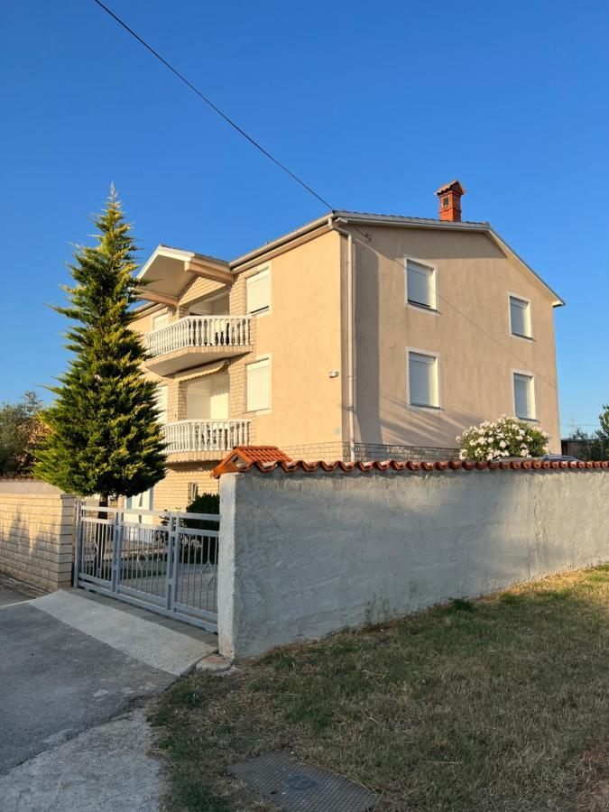 Apartments Ban Galižana Eksteriør bilde