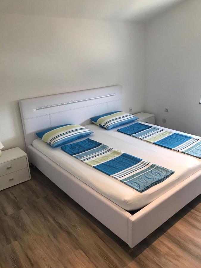 Apartments Ban Galižana Eksteriør bilde