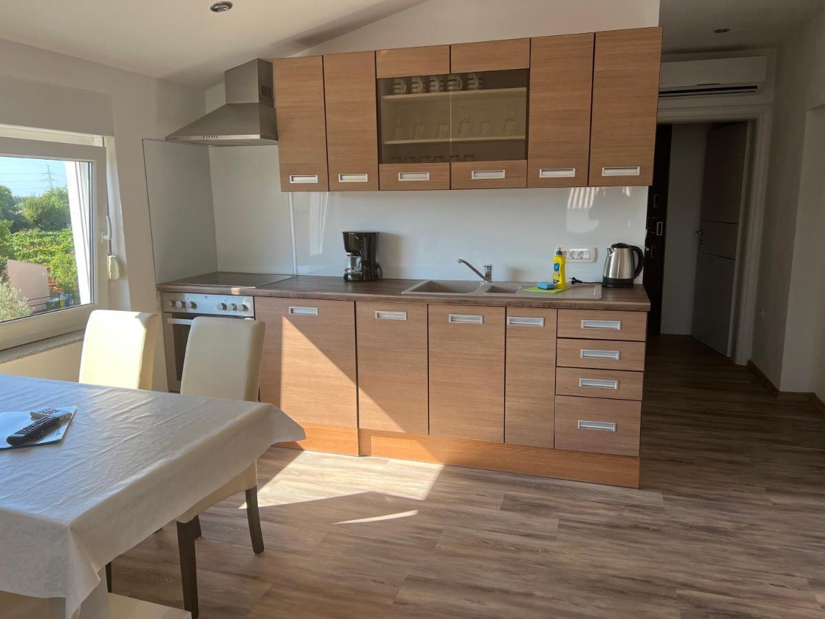 Apartments Ban Galižana Eksteriør bilde