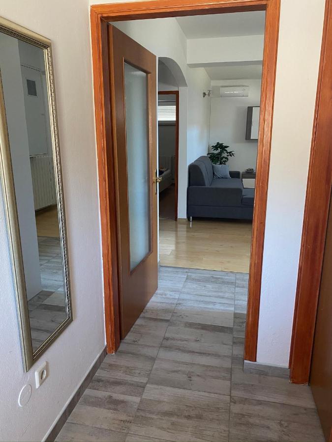 Apartments Ban Galižana Eksteriør bilde