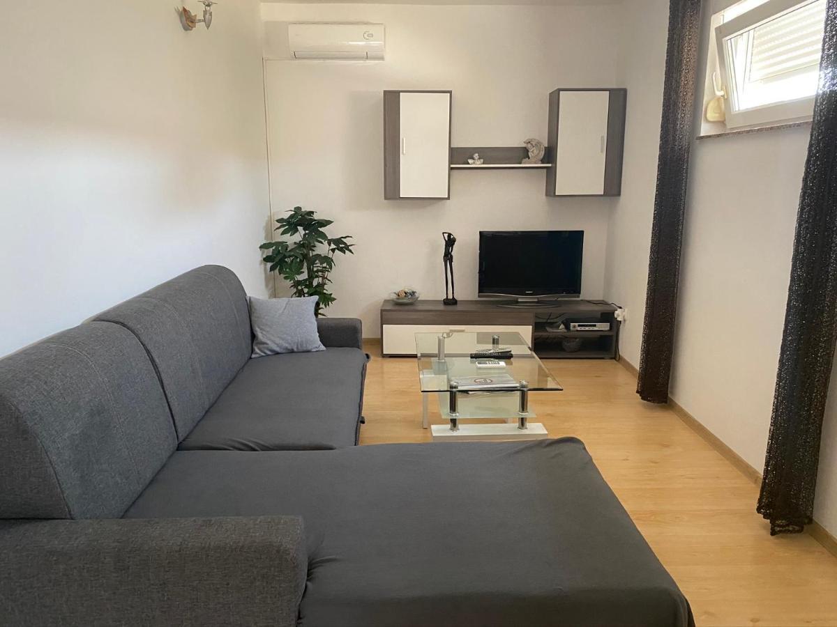 Apartments Ban Galižana Eksteriør bilde