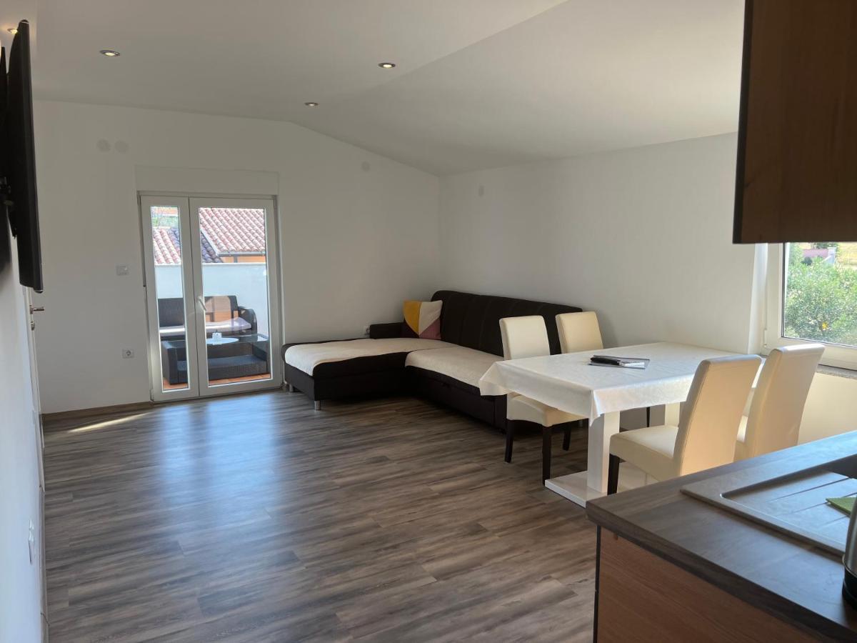 Apartments Ban Galižana Eksteriør bilde